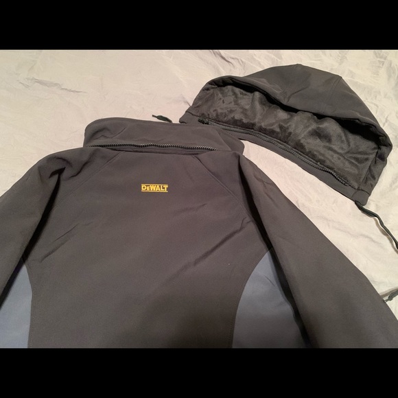 DeWalt heated coat - Picture 3 of 8